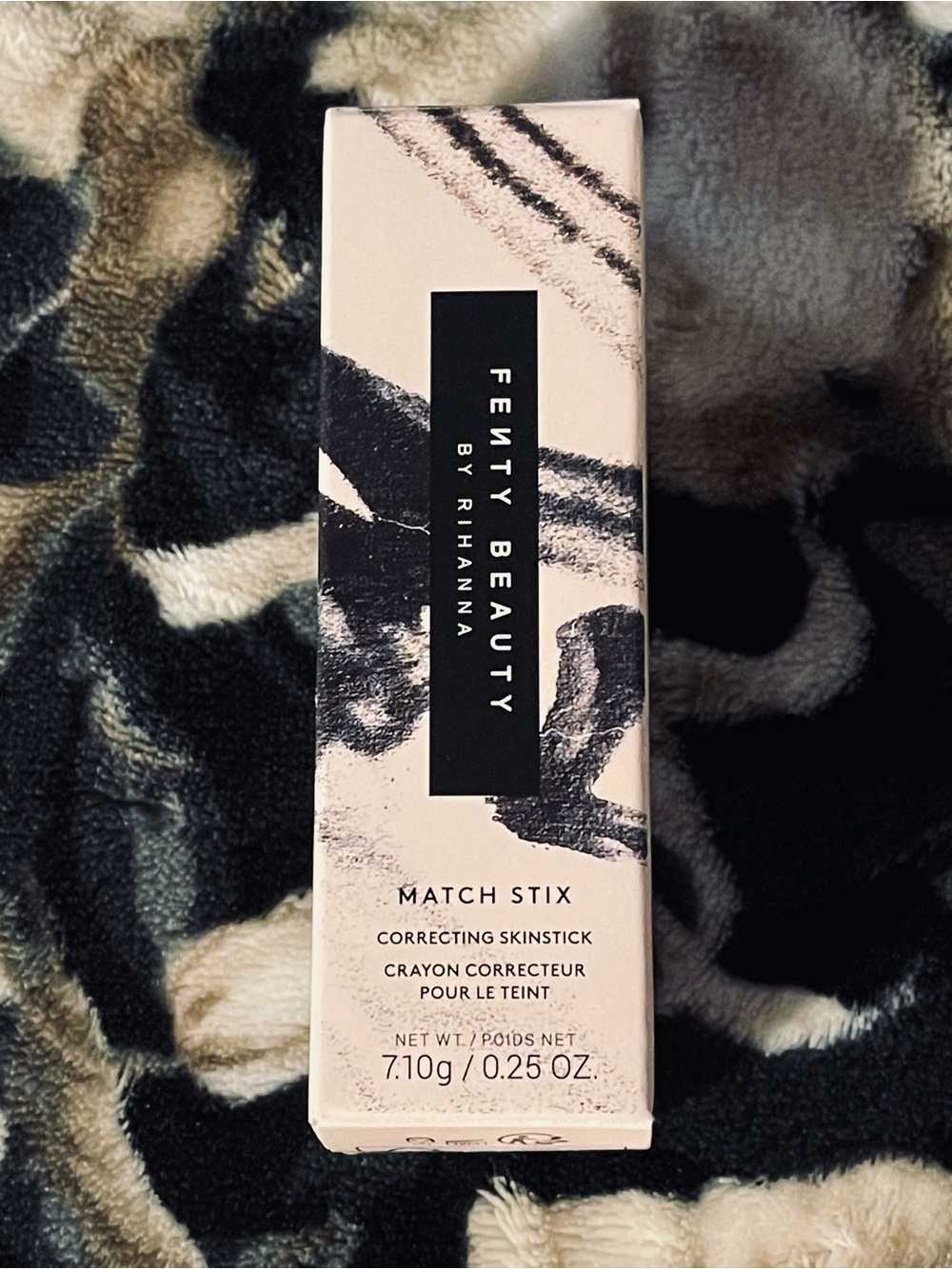 Fenty Banana Match Stix Correcting Skinstick - Picture 4 of 6